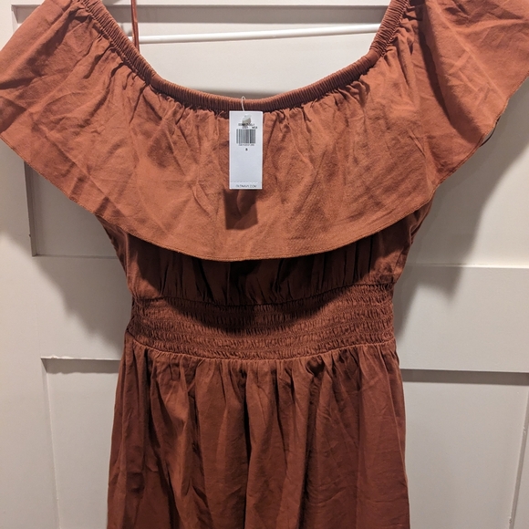 Old Navy Waist-Defined Ruffled Off-The-Shoulder Smocked Maxi Dress Size Small - Picture 5 of 6